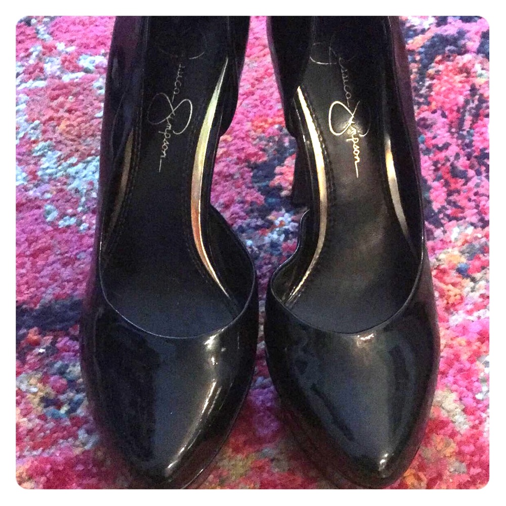 Size 7 like New Jessica Simpson black heels!